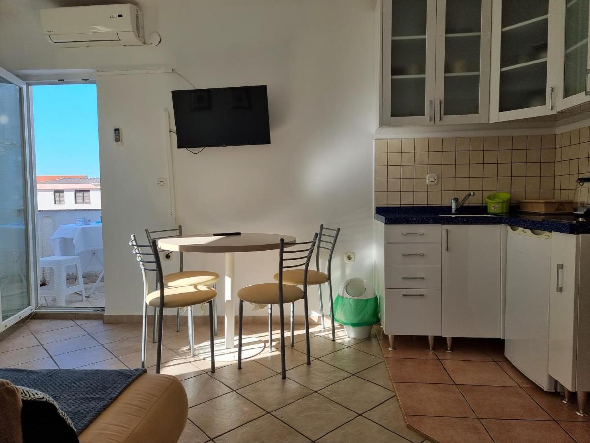 Apartment Aqua Near The City Beach Novalja Habitación foto